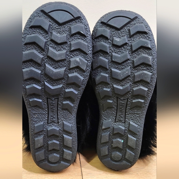 Pajar Black Goat Fur Pom Pom Boots Women's sz. 37/ 6.5 New - Picture 5 of 7